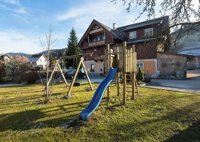 Renovated Mountain Retreat Holiday home