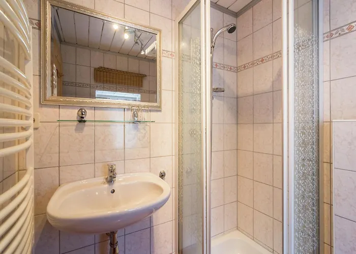 Renovated Mountain Retreat Vakantiehuis *