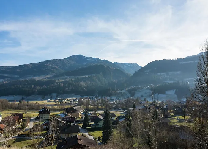 Renovated Mountain Retreat Holiday home