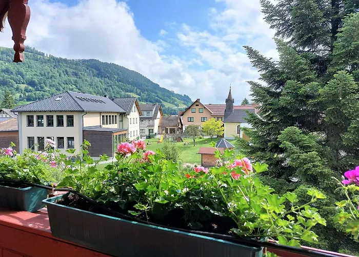 Vakantiehuis Renovated Mountain Retreat