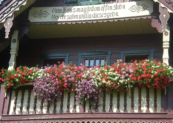 Vakantiehuis Renovated Mountain Retreat Pruggern